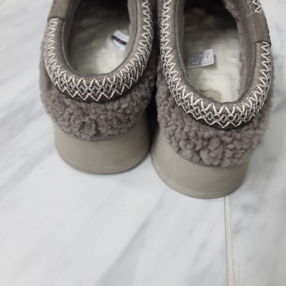 Ugg Tazz Maxy Curly Size 8 - Picture 3 of 7